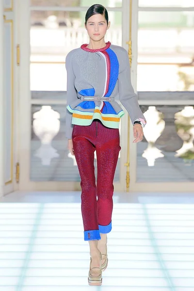 Look 11